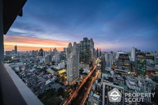 1-BR Condo at Nara 9 Sathorn-Narathiwas near BTS Saint Louis