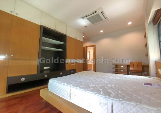 4-Bedrooms single house with garden in secure compound - Sathorn