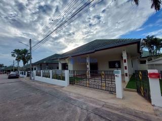 3 Bedrooms House in SP Village 4 East Pattaya H010396
