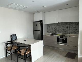 For RENT : The Room Sukhumvit 21 / 1 Bedroom / 1 Bathrooms / 54 sqm / 35000 THB [R12241]