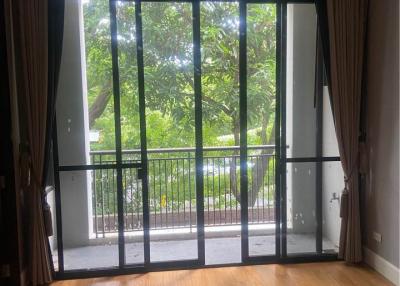 For SALE : Vincente Sukhumvit 49 / 1 Bedroom / 1 Bathrooms / 65 sqm / 5990000 THB [S12235]