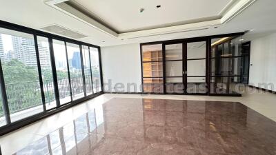 Modern luxurious 4-Bedrooms plus Study Apartment - Sukhumvit soi 31