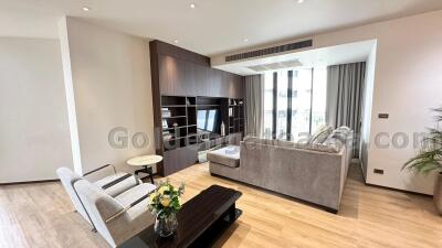 3-Bedrooms plus Study High-End Apartment - Sukhumvit 39 (Phrom Phong)