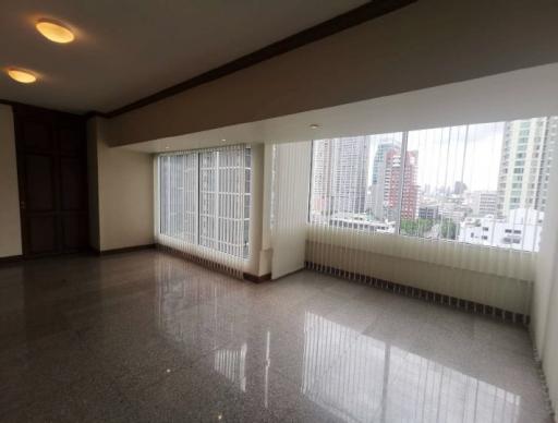 Sithakarn Condominium 3 bedroom condo for sale