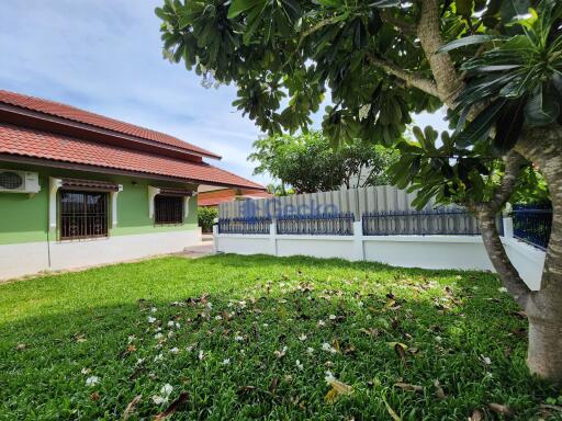 3 Bedrooms House in Jomtien Garden Village East Pattaya H001931