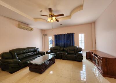 3 Bedrooms House in Jomtien Garden Village East Pattaya H001931