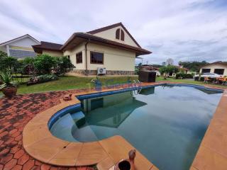 4 Bedrooms House East Pattaya H010393
