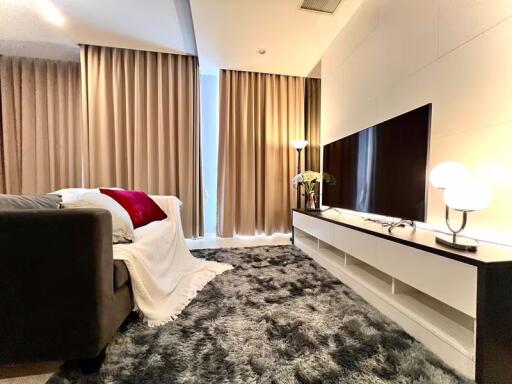 Condo for Rent at Noble Phloen Chit