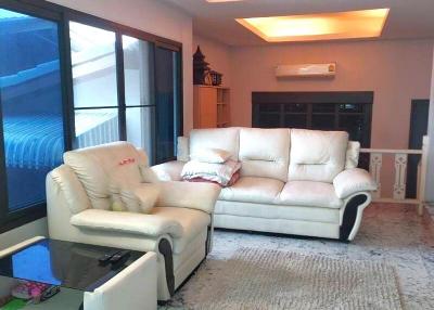 Charming 4-bedroom House in downtown Pattaya