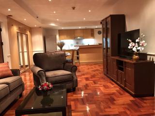 2-bedroom spacious condo for sale on Asoke