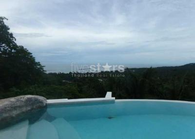 4-bedrooms villa with panoramic sea views in Hua Thanon