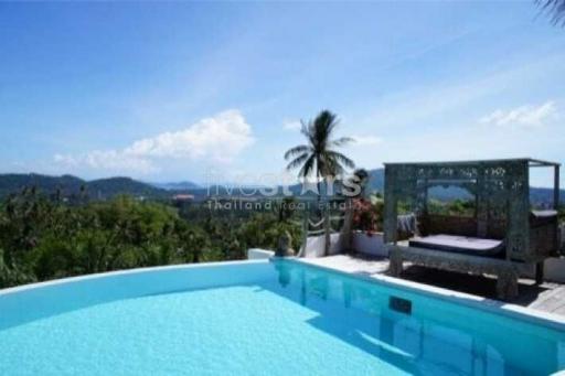 4-bedrooms villa with panoramic sea views in Hua Thanon