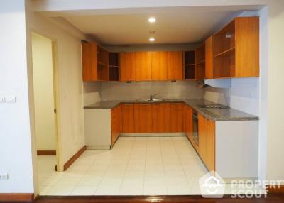 3-BR Apt. near BTS Phloen Chit