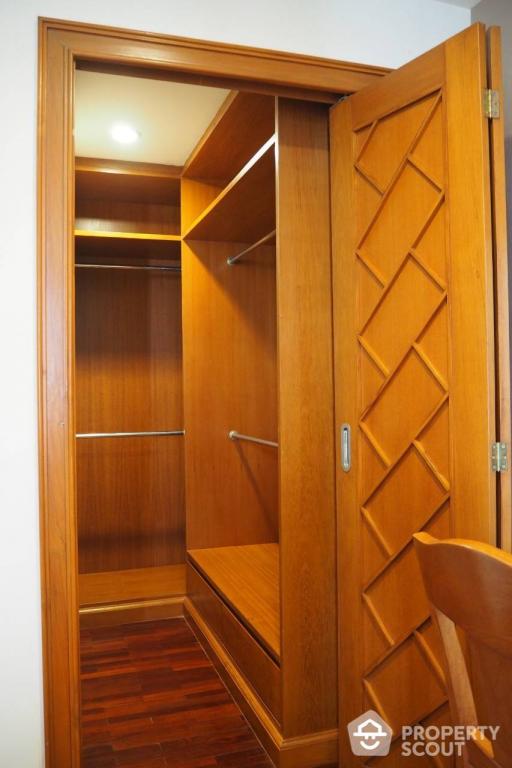 3-BR Apt. near BTS Phloen Chit