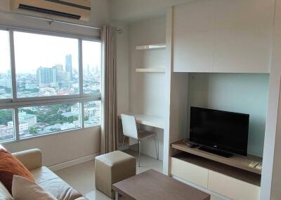 1-BR Condo at Q House Sathorn near BTS Krung Thon Buri