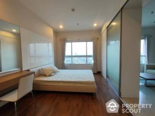 1-BR Condo at Q House Sathorn near BTS Krung Thon Buri