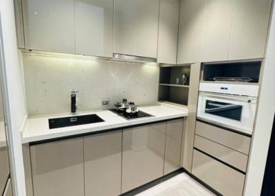 1-BR Condo at The Diplomat 39 near BTS Phrom Phong