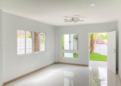 4 Bedrooms Brand new 2 Story House For Sale Near Kad farang