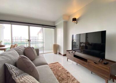 2 bed newly renovated unit for sale in Muang Chiang Mai