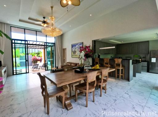 Modern 3 Bedroom Pool Villa for Sale in Cherngtalay, near Boat Avenue, Laguna & Golf