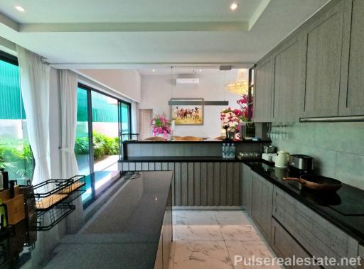 Modern 3 Bedroom Pool Villa for Sale in Cherngtalay, near Boat Avenue, Laguna & Golf