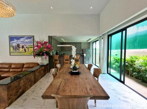 Modern 3 Bedroom Pool Villa for Sale in Cherngtalay, near Boat Avenue, Laguna & Golf