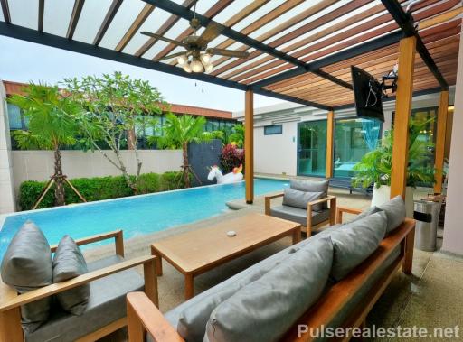 Modern 3 Bedroom Pool Villa for Sale in Cherngtalay, near Boat Avenue, Laguna & Golf