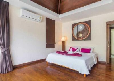 Beautifully renovated 2 bedroom pool villa in Rawai