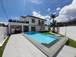 Brand new Private pool villa 3 bedroom for sale - in Rawai-Naiharn, Phuket