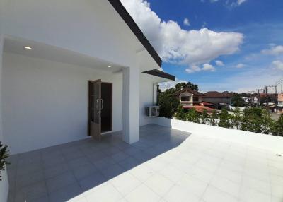 Brand new Private pool villa 3 bedroom for sale - in Rawai-Naiharn, Phuket