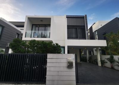 Modern 5 Bedrooms With Private Pool For Sale In Laguna Phuket