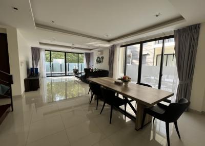 5 Bedrooms Private Pool Villa For Sale In Laguna Phuket