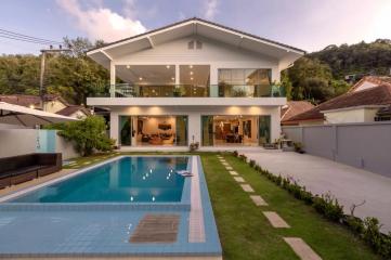 Luxury 4 bedroom villa with Mountain View for sale in Kamala