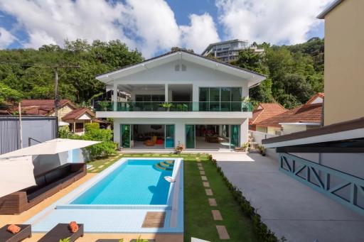Luxury 4 bedroom villa with Mountain View for sale in Kamala