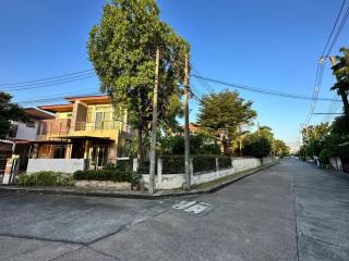 Large detached house for rent, Sriracha, The Boulevard Village.