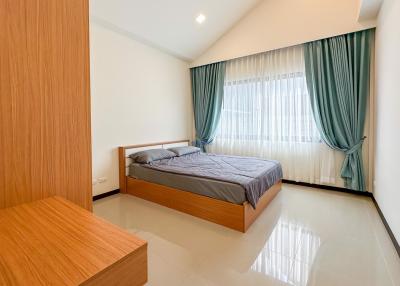 2 Bedrooms House in The Maple Huay Yai H011291