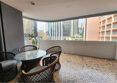 Beautiful 2 Bedroom Apartment with Balcony Near BTS Phromphong - Pet Friendly and Newly Renovated! - 920071001-12470