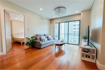 For Rent : Bright Sukhumvit 24 -  Modern 2 Bedroom  in the Heart of Sukhumvit