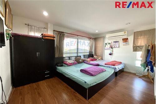 170 Sqm., 4 Beds Townhouse listed for ฿ 3,300,000.