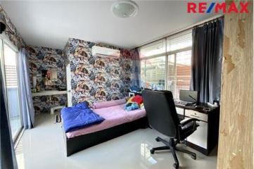 170 Sqm., 4 Beds Townhouse listed for ฿ 3,300,000.