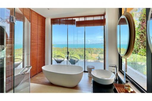 Stunning Luxury 4-BR Sea View Pool Villa in Bang Por, Koh Samui