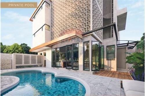 Luxury house project in the heart of Bang Saray