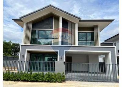 200 Sqm., 3 Beds, 4 Baths House listed for ฿ 6,190,000.