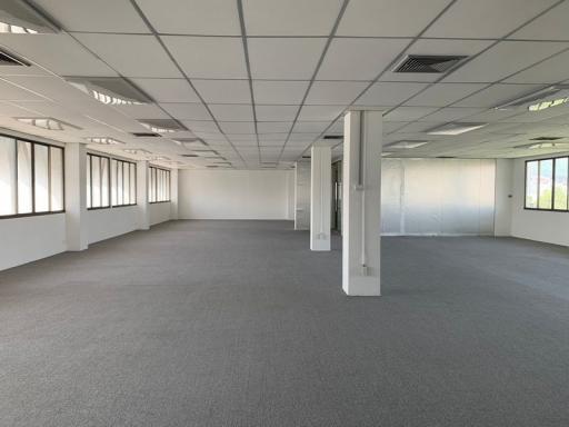 Bangkok Office  New Petchaburi MRT Phetchaburi