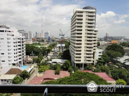 2-BR Condo at Baan Prompong Condominium near MRT Phetchaburi (ID 513487)