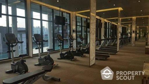 1-BR Condo at Life Asoke near ARL Makkasan