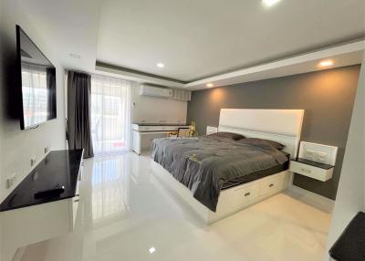 1 Bedroom Condo in Pattaya Beach Condo Central Pattaya C010550