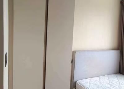 Condo for Rent at Lumpini Suites Phetchaburi-Makkasan