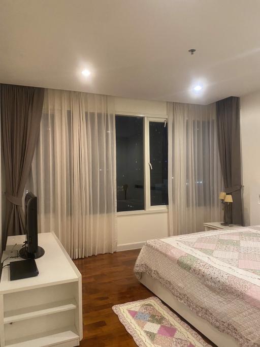 2 bed Condo in Baan Siri Thirty One Khlong Toei Nuea Sub District C020597