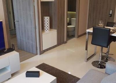 1 bed Condo in Trapezo Sukhumvit 16 Khlongtoei Sub District C020606